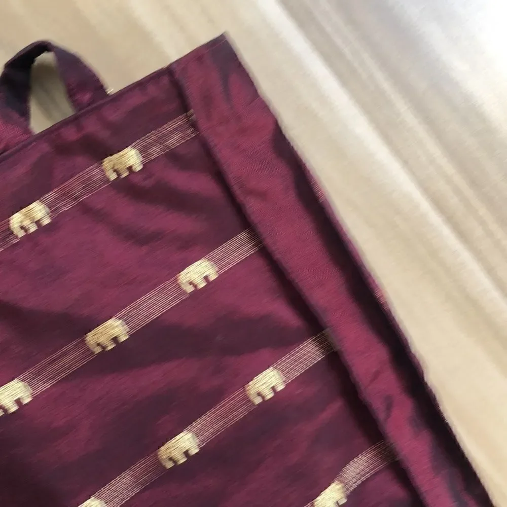 🌻3/20 Fun fabric carry bag.